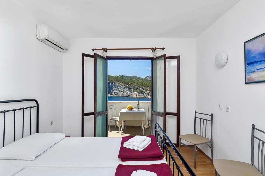 Apartmani Cico Gdinj Exterior foto